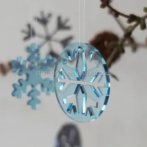 Divers ornements de flocon de neige en acrylique ornements de flocon de neige à facettes claires suspendus décorations de Noël de flocons de neige personnalisées