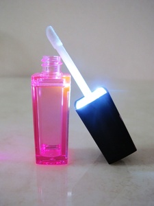 <b>lip</b> <b>gloss</b> containers with led light and mirror and logo - Product Image 4
