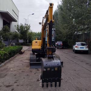 Mini-excavatrice sur chenilles HT60 de 6 tonnes (6000 kg) la plus vendue avec tarière, godet et fourche décompacteuse - Product Image 1