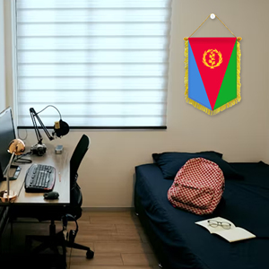 Drapeau érythréen, bannière triangulaire verte, jaune et rouge, adaptée au festival culturel de la mer Rouge au bord de <span class=keywords><strong>l</strong></span>'<span class=keywords><strong>Union</strong></span> <span class=keywords><strong>soviétique</strong></span> - Product Image 4