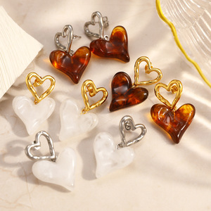 Boucles d'oreilles pendantes en forme de cœur en acier inoxydable plaqué or 18 carats, bijoux fantaisie pour femmes, pour un usage quotidien - Product Image 2