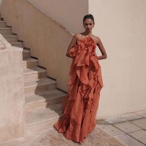 Vêtements pour femmes européennes et américaines en vente flash sur <span class=keywords><strong>AliExpress</strong></span>, robe dos nu à bretelles ornée <span class=keywords><strong>de</strong></span> fleurs - Product Image 2