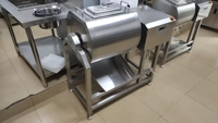 Mesin Pengolah Makanan Vakum Tumbler Stainless Steel 100L, Mesin Marinasi Makanan, Rotasi Dua Arah
