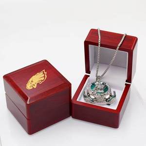 Nouveau Collier Pendentif Aigle Doré Tendance Sportif de Haute Qualité en Alliage Écologique pour Mariage, Vente Chaude en Gros, Meilleures Ventes - Product Image 1