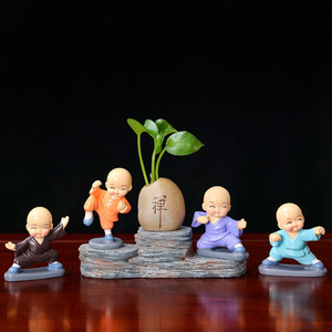 ชุดตุ๊กตาเรซิ่นพระเซนตัวเล็กพร้อมกระถางต้นไม้ ของตกแต่งโต๊ะทำงาน สไตล์เอเชีย ของตกแต่งบ้านและสำนักงาน แพ็คเกจหลายชิ้น - Product Image 2