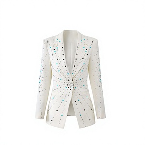 Blazer pour femme orné de strass blancs, manches longues, col cranté, fermeture à un bouton - Product Image 2