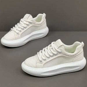 Baskets tendance été 2025 pour hommes – Nouveau style respirant en maille blanche, semelle souple et épaisse, chaussures décontractées blanches - Product Image 2