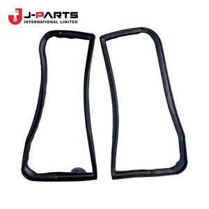 Joint d'étanchéité, aérateur de porte avant, côté droit pour Toyota Hilux LN106 1988-1997 OE 67837-89105 6783789105 - Product Image 1