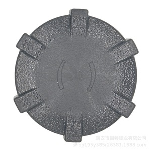 ฝาปิดถังน้ำมันรถบัสยูทง สีดำ ทำจากโพลีออกซีเมทิลีน พร้อมโซ่สำหรับฝาถังน้ำมัน - Product Image 2