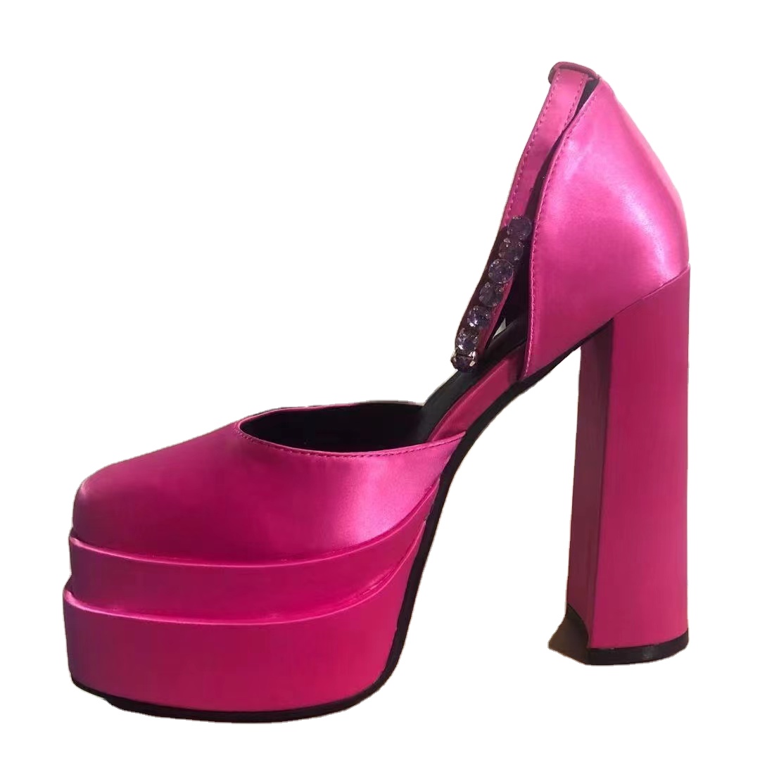 COMPRA ONLINE zapatos baratos. Zapatos tacón de aguja. Zapatos de salón.  Zapatos rojos. Zapatos rojos sexys.