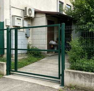 Portail de sécurité en treillis métallique à pliage triangulaire thermolaqué, à simple battant, pour entrée de villa, école, usine, parc - Product Image 4