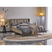 Cadre de lit en métal avec tête de lit haute, design nordique minimaliste et luxueux, taille standard