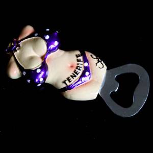 עיצוב מותאם אישית סיטונאי טנריף מזכרות תיירות שרף ביקיני אישה בירה מקרר מגנט פותחן בקבוקים - Product Image 2