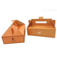 Boîte en carton artistique avec effet de gaufrage à chaud doré, emballage de luxe haut de gamme, impression couleur UV, pâtisserie, friandises sucrées, gâteau avec poignée