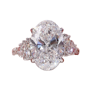 Anillo de Compromiso Unisex Hecho a Mano con Diamante Ovalado Cultivado en Laboratorio DEF VVS, Certificado por IGI, Oro Sólido de 18K, Diseño Personalizado - Product Image 4