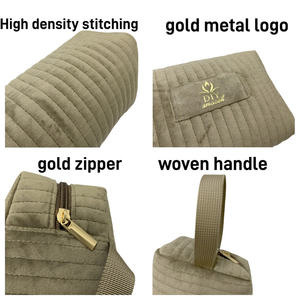 Sacs de voyage cosmétiques en velours de soie avec logo personnalisé trousse de maquillage pour femmes avec poignée trousse de maquillage de toilette de voyage en plein air - Product Image 2