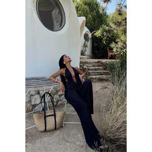 Costume de bureau décontracté pour femme, noir, Lorenza, avec décoration plissée et boutons - Product Image 6