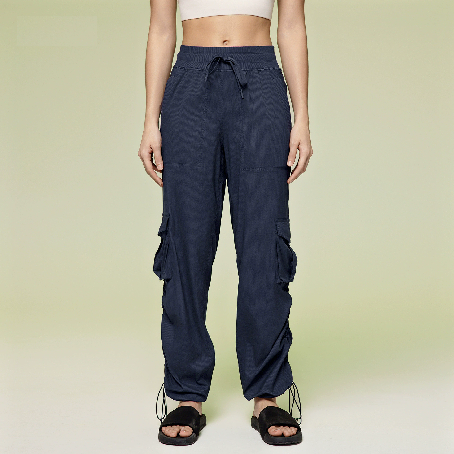 High-Waist Activewear Leggings: closure, strap or waistband adjustment reference