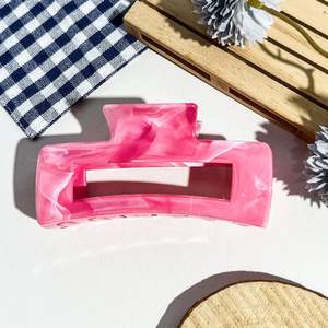 Grande pince à cheveux carrée de 10,5 cm en plastique, motif requin, pour cheveux épais, motif marbré - Product Image 6