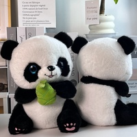 Großhandel Sitzender Panda Plüschtier Weiche Flauschige Panda-Stoffpuppe mit Bambussprossen für Sofa-Deko Kindergeburtstagsgeschenk