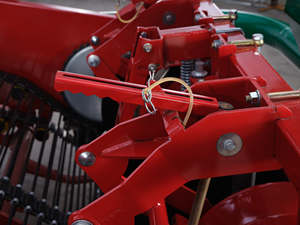 Высокоэффективный 2-рядный зерноуборочный комбайн для картофеля/лука 540 об/мин - Product Image 4