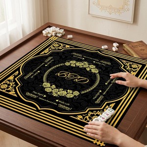 Elegante tapete de mahjong negro y dorado con diseño floral de lujo, perfecto para noches de juego con estilo y para coleccionistas. Tapete de mahjong personalizado. - Product Image 2