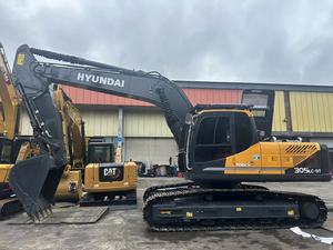Excavatrice sur chenilles Hyundai 305LC-9T de 12 tonnes avec godet de terrassement, matériel de construction d'occasion - Product Image 4