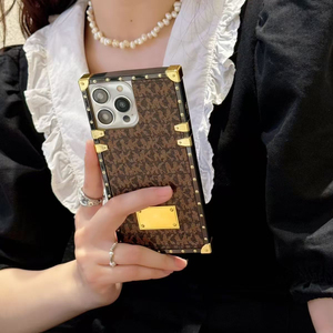 Top Design personalizzato antiurto <span class=keywords><strong>per</strong></span> Iphone 16 Pro Max custodia <span class=keywords><strong>per</strong></span> cellulare cellulare di lusso in pelle sintetica marche custodia <span class=keywords><strong>per</strong></span> telefono - Product Image 5