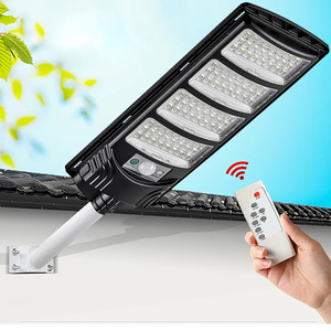 Lampadaires solaires tout-en-un à haute luminosité - LED IP65 - Télécommandés - <span class=keywords><strong>Éclairage</strong></span> <span class=keywords><strong>extérieur</strong></span> exclusif pour le commerce international - Product Image 4