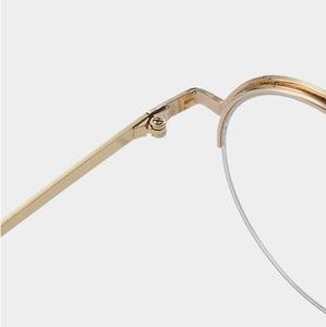 2025 retro thời trang chống ánh sáng màu xanh photochromic Kính mắt nhà máy bán hàng trực tiếp vàng hồng Kính đọc sách - Product Image 3