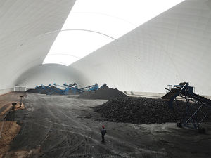 Construcción Eficiente con Membrana Sostenida por Aire y Paredes Aislantes para Almacenamiento en Campos de Fútbol - Product Image 5