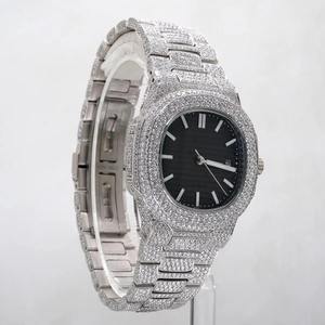 Montre de luxe de qualité export, 40 mm, avec bracelet en acier inoxydable, design élégant, mouvement à quartz analogique, disponible à la vente - Product Image 3