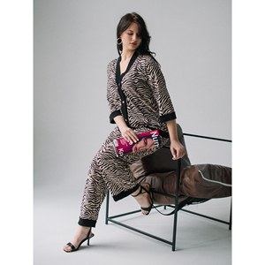 Conjunto de Pijama de Felpa Elegante y Cómodo al por Mayor, Pantalones de Suéter Suaves y Lisos de Algodón, Ropa de Dormir con Cintura Elástica para Mujer - Product Image 1