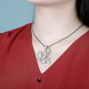 Accessorio di moda lastricato con <span class=keywords><strong>tre</strong></span> farfalle da donna - Product Image 6
