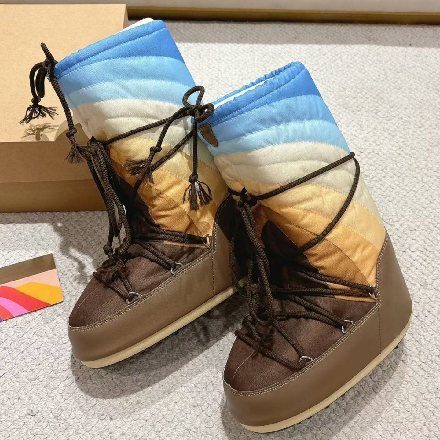 สีน้ำตาล