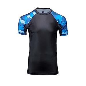 Camiseta de Natación Corta para Hombre, Camuflaje, Protección Solar UPF 50+, Nylon, Venta al Por Mayor de Fábrica - Product Image 4