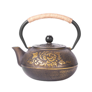 <span class=keywords><strong>ต้ม</strong></span>น้ำชาในเตาทรงกลมพร้อมหม้อเหล็กหล่อลายดอกโบตั๋นแบบจีน ชุดน้ำชาเหล็กหล่อทำมือแบบไม่เคลือบ ของขวัญสุดพิเศษ - Product Image 6