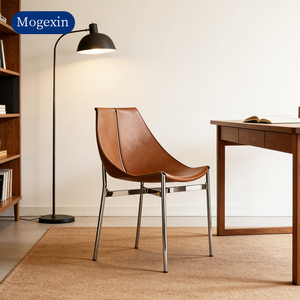 Chaise de banquet de luxe italienne en cuir et acier inoxydable, petite chaise d'appoint parisienne moderne pour la maison, le bureau ou le bar. - Product Image 3