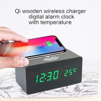 Draadloze digitale wekker met houten design, grote display, datum, temperatuur, snelladen en led-verlichting