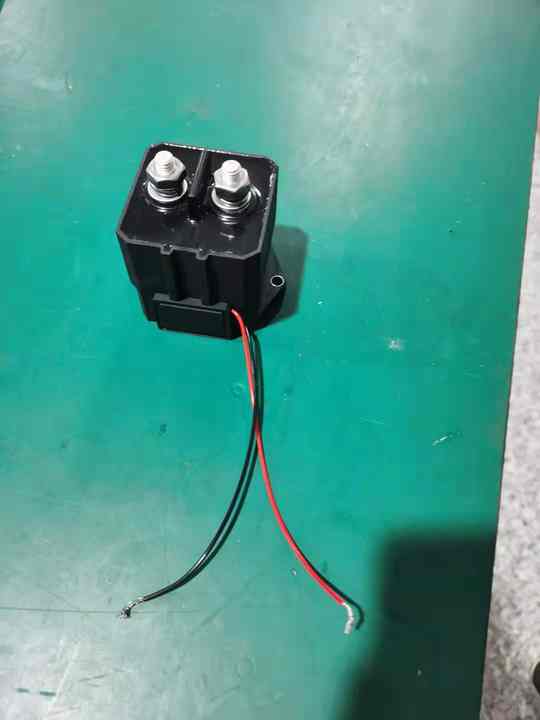 12-36V DC Coil High Voltage 1000V Contactor MV&HV Voltage Control up to 400A Big Current 300A DC Contactor