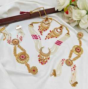 Hermoso collar largo DE TRABAJO DE Kundan & Pearl, joyería de boda de cobre chapado en oro con Mangtika y pendientes para mujer - Product Image 1