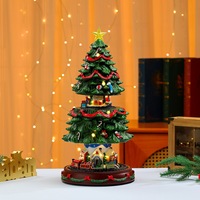 Adorno de Árbol de Navidad de Resina Giratorio e Iluminado Activado por Música, Regalo Navideño de China