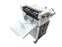 Machine multifonctionnelle A3+ automatique de pliage, perforation et numérotation de feuilles de papier pour carnets de reçus