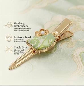 Barrette à <span class=keywords><strong>cheveux</strong></span> Shu Brocade <span class=keywords><strong>Hello</strong></span> <span class=keywords><strong>Kitty</strong></span> plaquée or, <span class=keywords><strong>pince</strong></span> à <span class=keywords><strong>cheveux</strong></span> chat mignon avec perle, accessoire capillaire élégant pour le quotidien et les cadeaux - Product Image 5