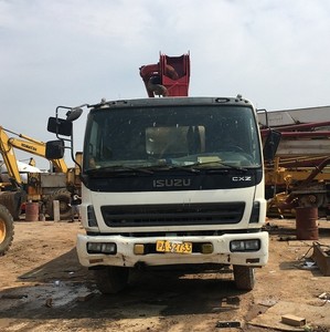 รถปั๊มคอนกรีตดีเซล Isuzu มือสองจากญี่ปุ่น ระยะส่งแนวตั้ง 40 ม. แนวราบ 30 ม. ผลผลิต 12 ลูกบาศก์เมตร/ชม. ขายดีในจีน - Product Image 1