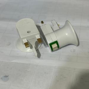 ขั้วหลอดไฟแบบอังกฤษ 13A E27 พร้อมสวิตช์ ฐานเกลียว 250V อุปกรณ์ให้แสงสว่างสำหรับส่งออกไปยังตะวันออกกลาง - Product Image 1