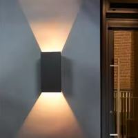 Réglable haut et bas applique murale Led moderne carré Ip65 étanche extérieur Led applique murale maison applique murale de haute qualité