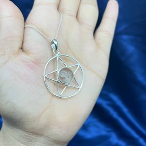 Pendentif en argent fait main avec étoile en cristal de quartz rhodié et plaqué or pour collier femme Moon Face Design - Product Image 4
