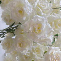 Nouvelle Arche Florale Décorative Blanche et Verte pour Porte de Mariage, Support Croissant Floral, Décoration Extérieure de Porte de Mariage