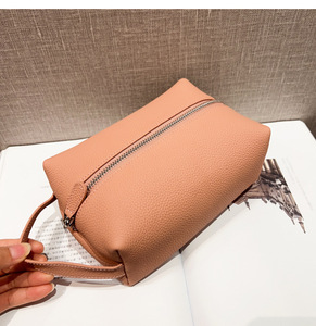 Hochwertige Kosmetiktasche aus Echtleder mit Eigenem Logo, Große Kapazität, Reißverschluss, Tragbare Waschtasche für Reisen, Make-up-Aufbewahrung - Product Image 5